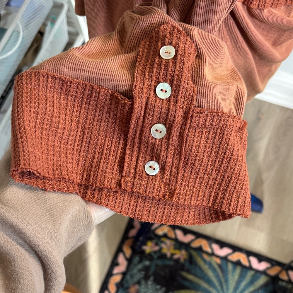 POL Rust Button-Up Blouse Small - image 4